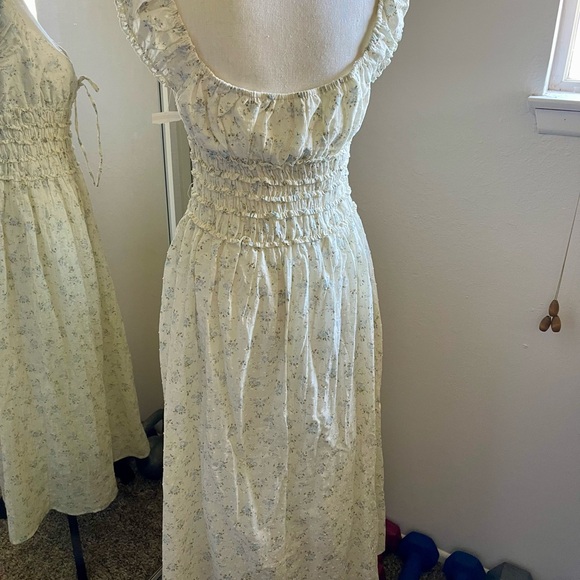 All in Favor Cream Floral Midi Dress - Picture 4 of 6